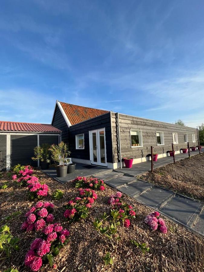 Op de Boerderie Bed and Breakfast Noordgouwe Buitenkant foto