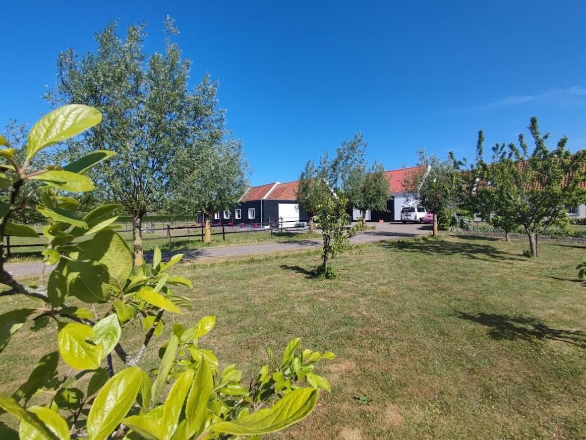 Op de Boerderie Bed and Breakfast Noordgouwe Buitenkant foto